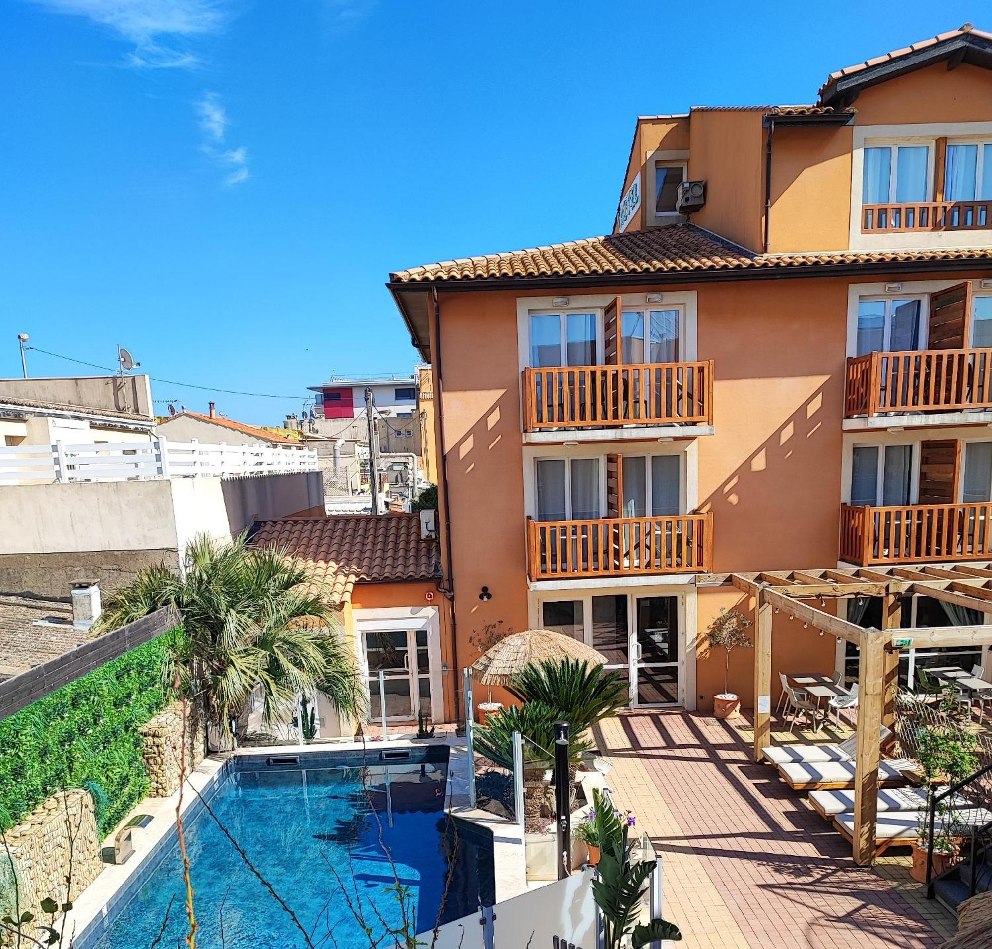Logis Hotel De La Clape Narbonne-Plage Eksteriør bilde